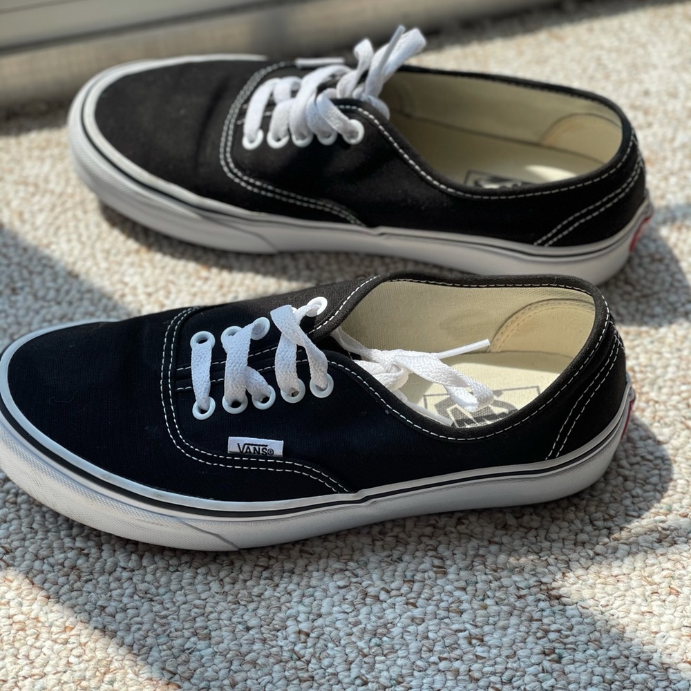 Authentic Vans Sneakers women:size 8;men: size 6.5